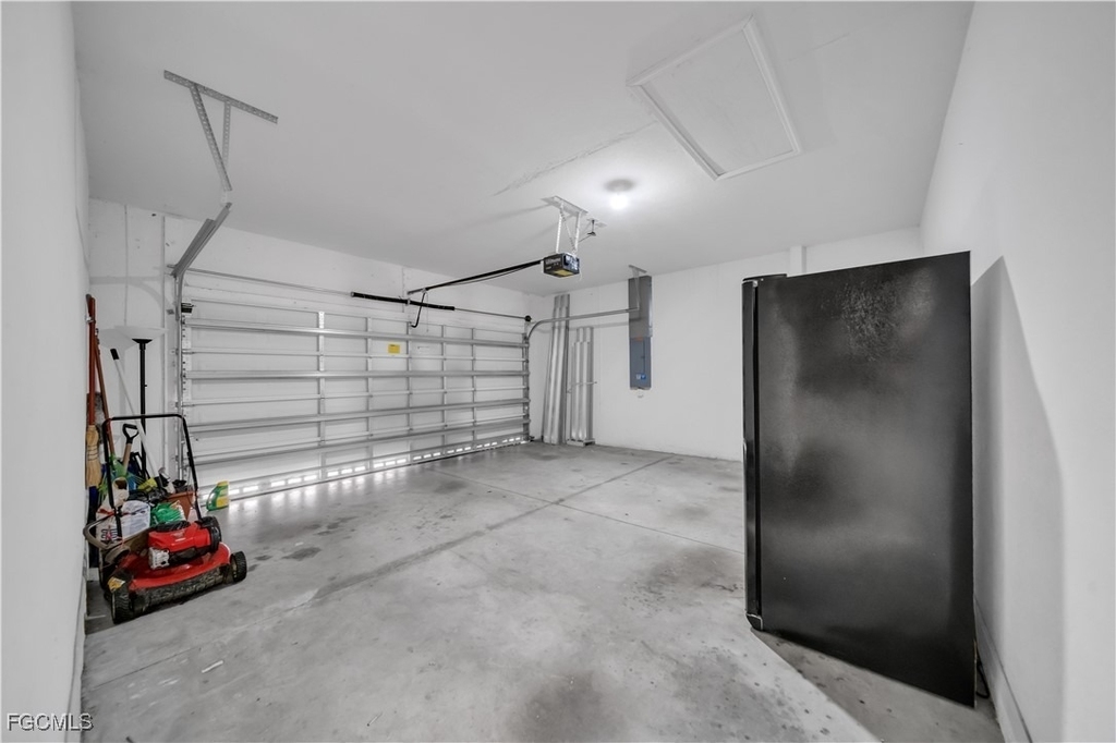 8125 Silver Birch Way - Photo 18
