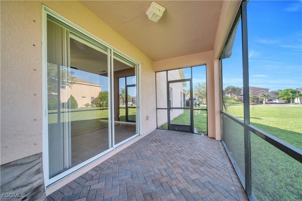 8125 Silver Birch Way - Photo 10