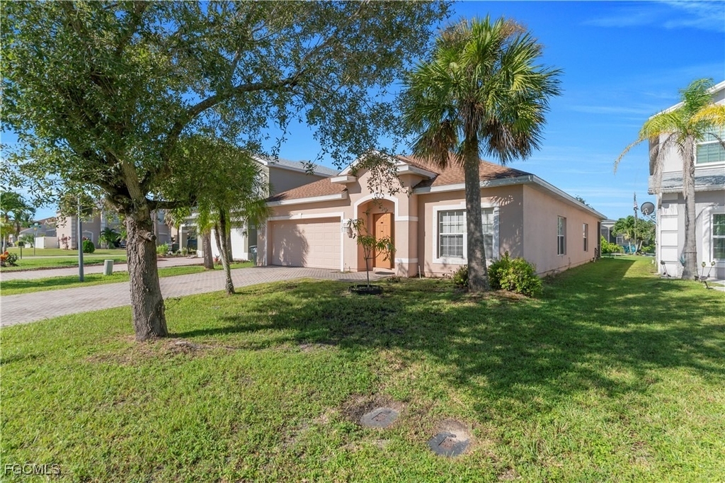 8125 Silver Birch Way - Photo 3