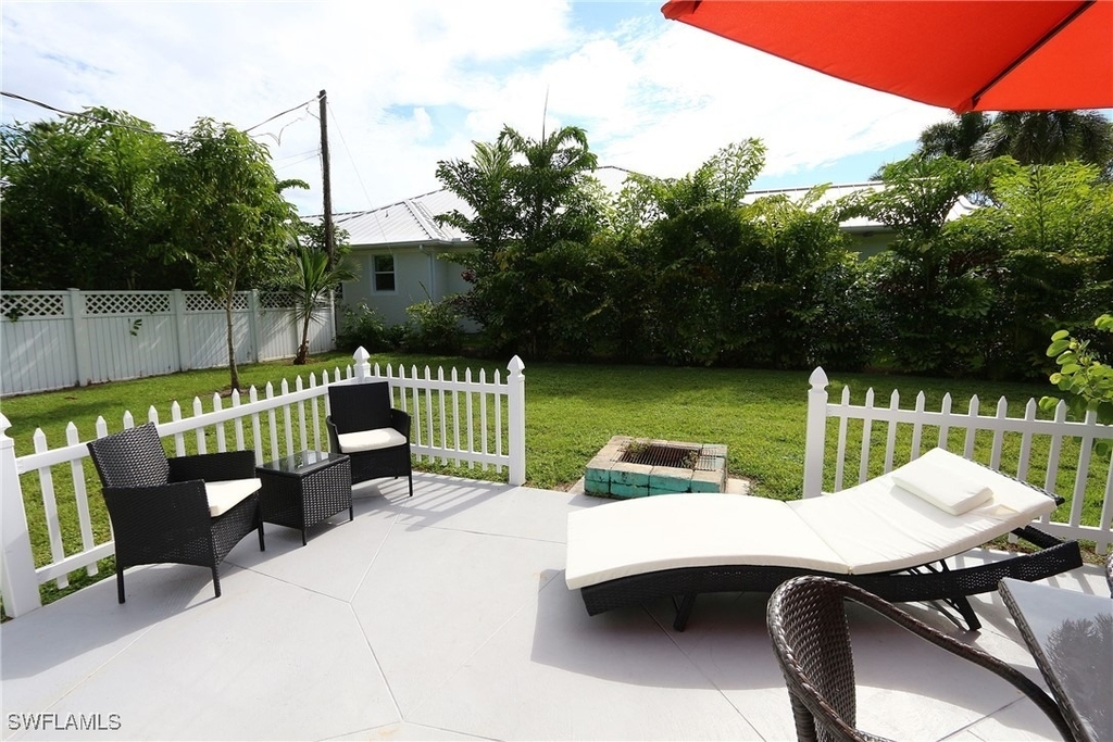 714 11th Street N - Photo 24