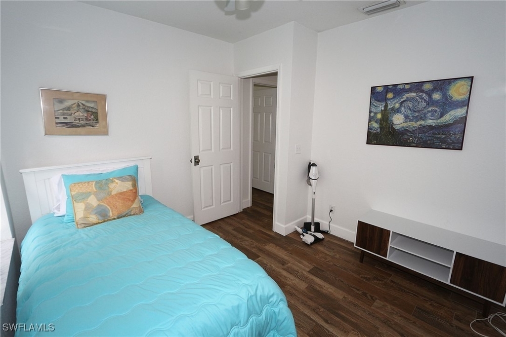 714 11th Street N - Photo 11