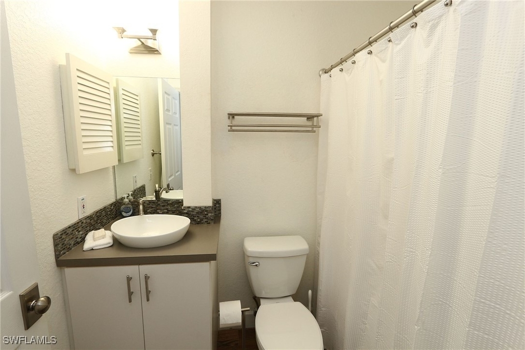 714 11th Street N - Photo 12