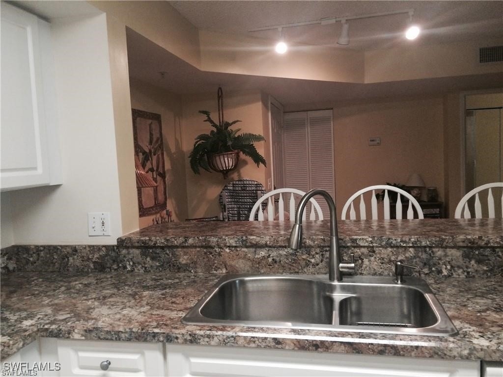 1160 Wildwood Lakes Boulevard - Photo 6