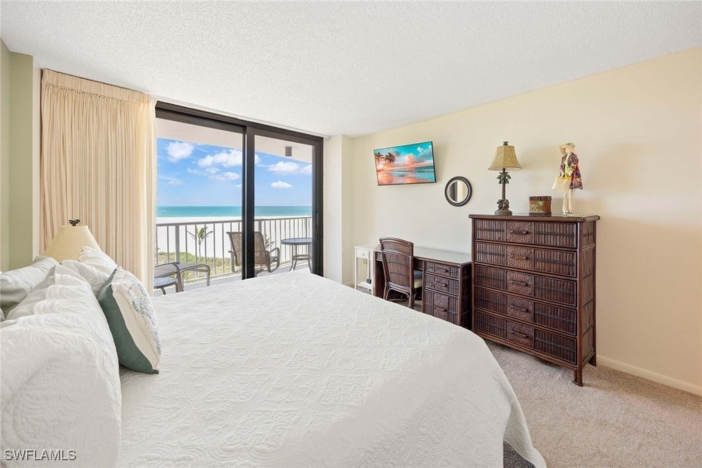 260 Seaview Court - Photo 12