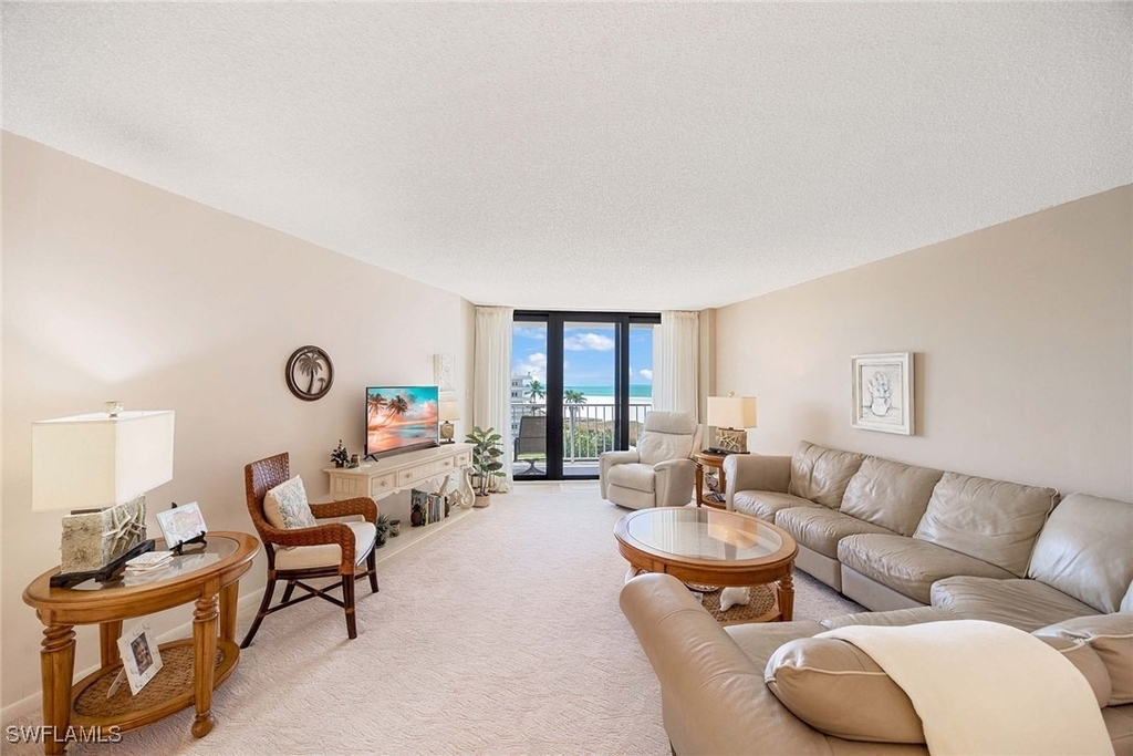 260 Seaview Court - Photo 2
