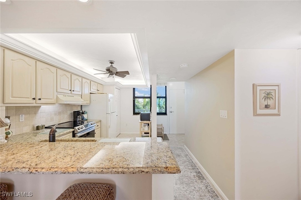 260 Seaview Court - Photo 6