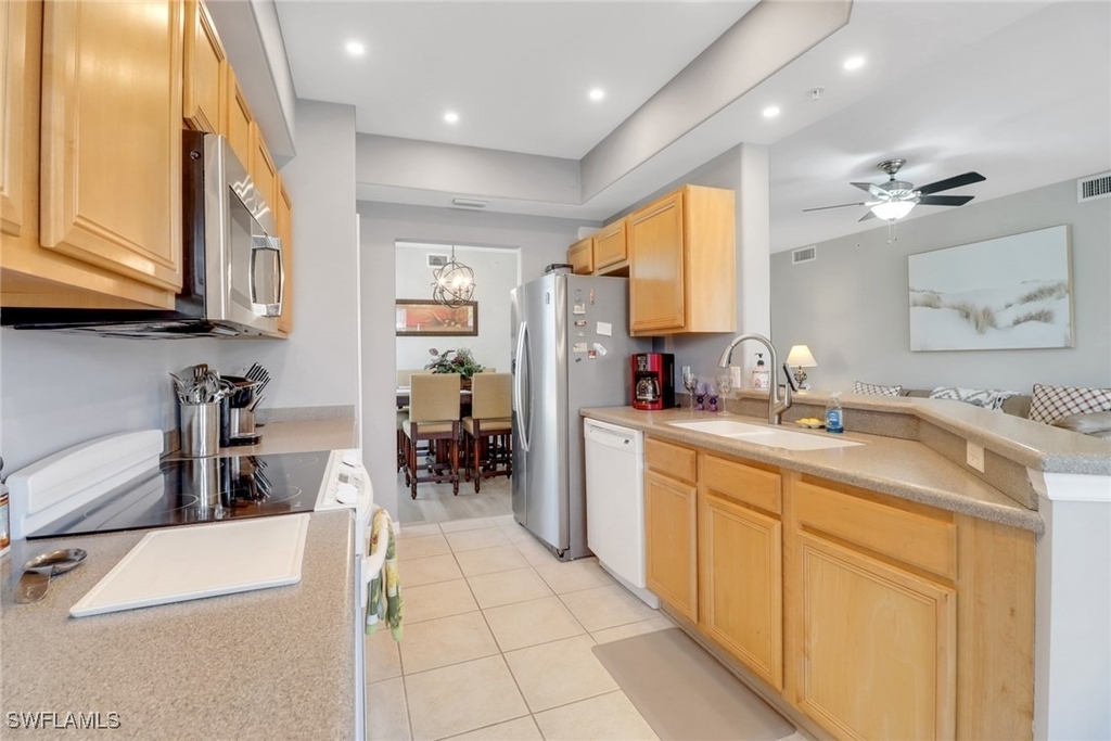 11601 Navarro Way - Photo 3