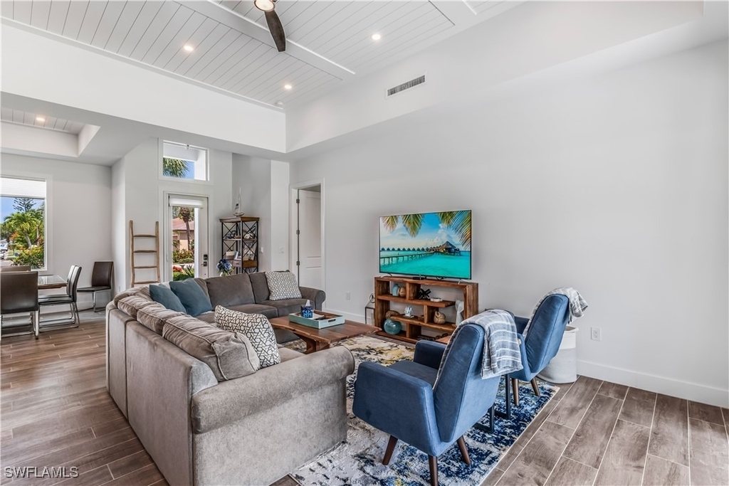 1245 Imperial Drive - Photo 2
