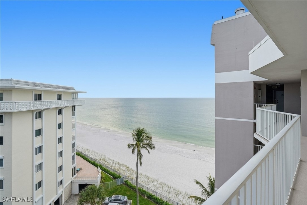 3443 Gulf Shore Boulevard N - Photo 8