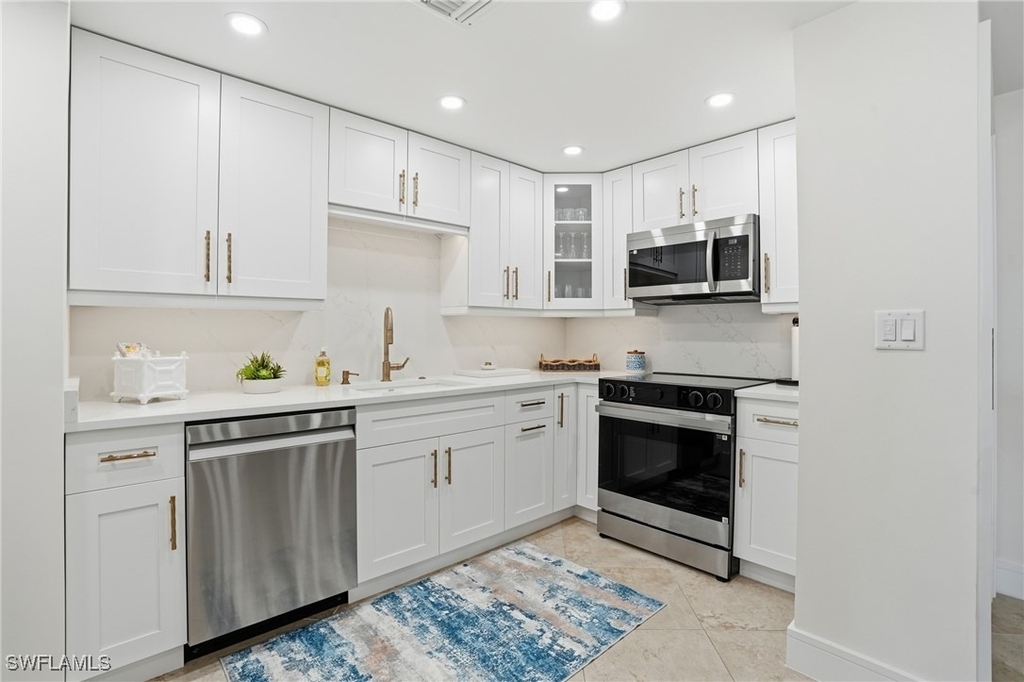 3443 Gulf Shore Boulevard N - Photo 20