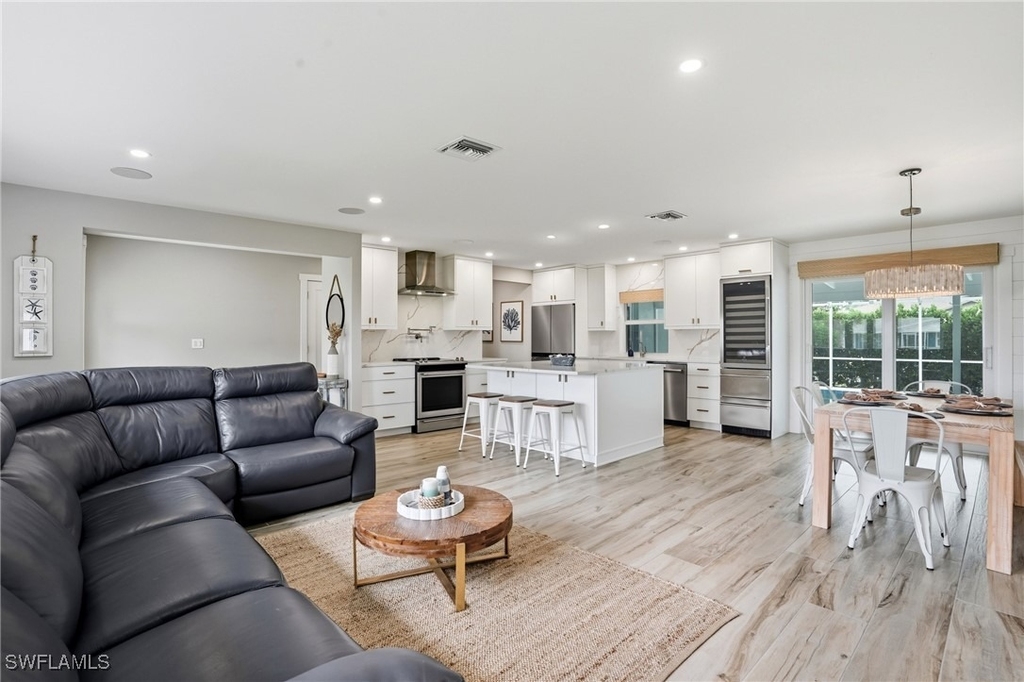6163 Plumosa Avenue - Photo 9