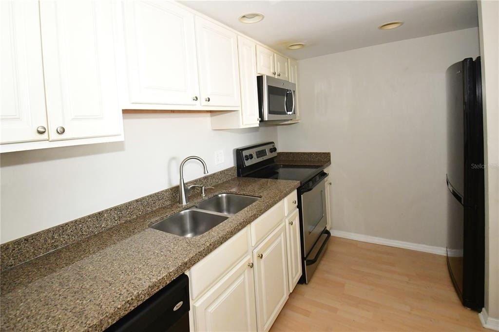 51 Island Way - Photo 12