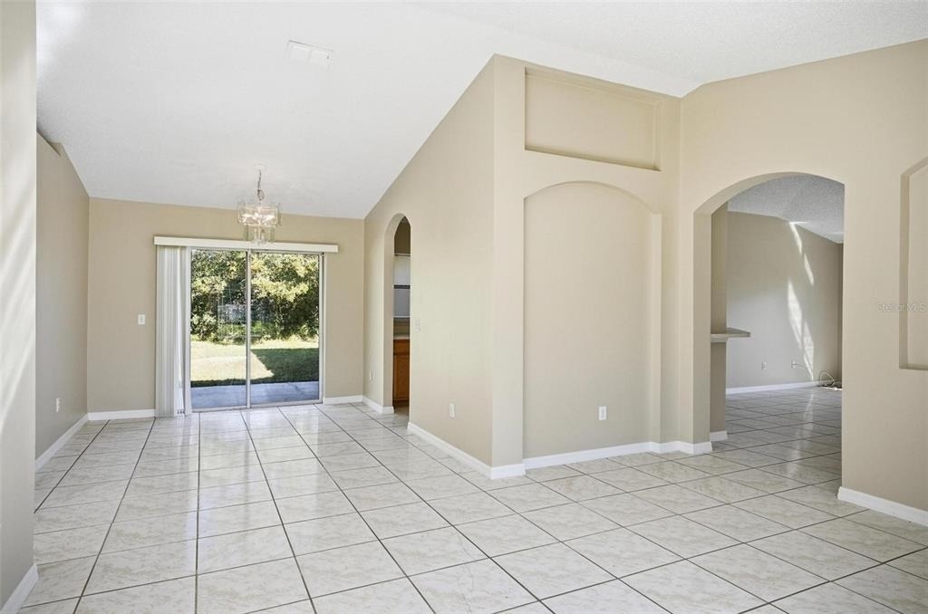 106 La Mancha Drive - Photo 3