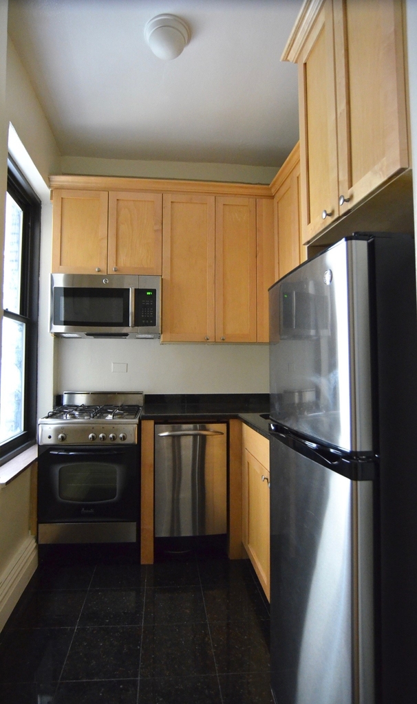 2nd Avenue & 10th Street - Photo 1