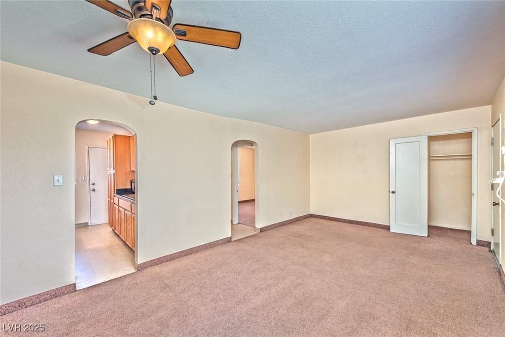 210 N 10th Street - Photo 4