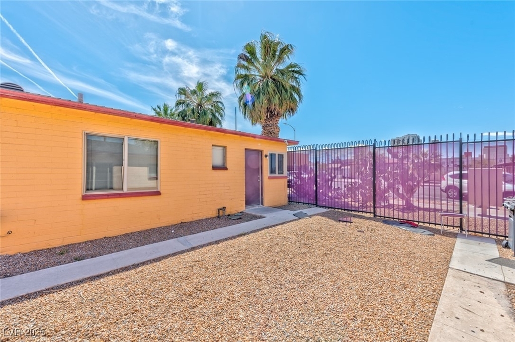 210 N 10th Street - Photo 11