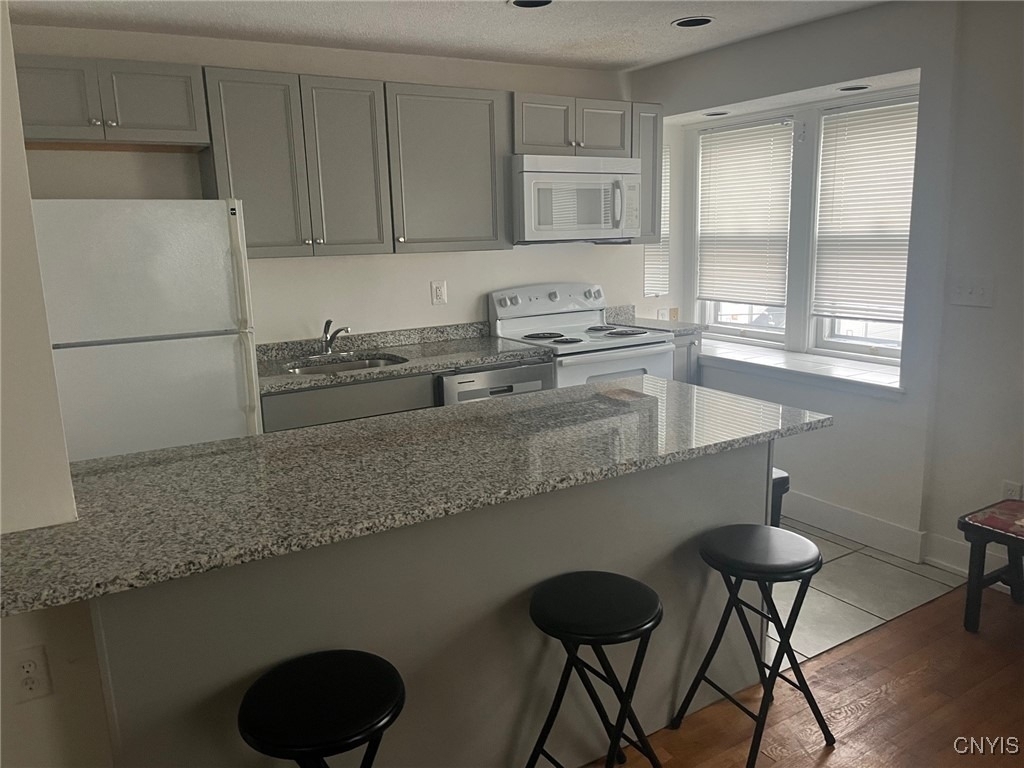 1108 Madison Street - Photo 2