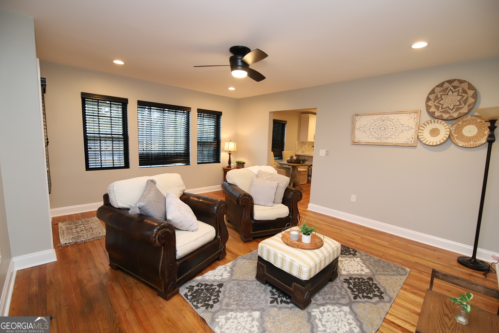 1007 Vernon Street - Photo 4