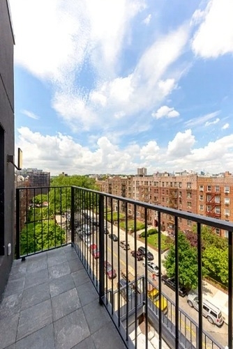 142 Lenox Road - Photo 3