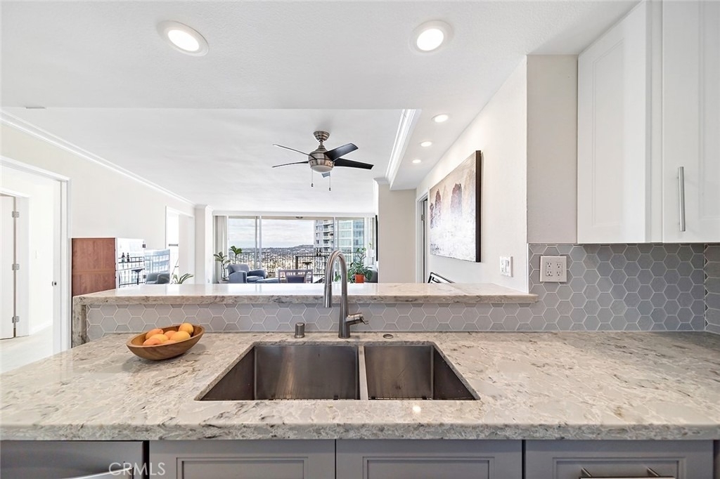 700 E Ocean Blvd - Photo 16