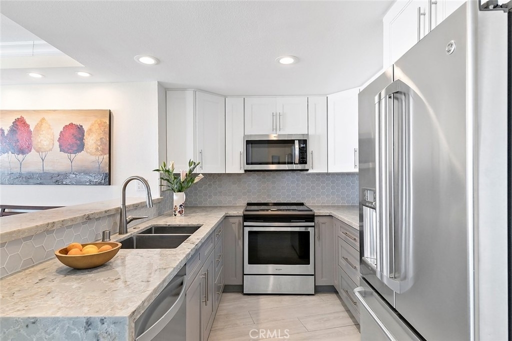 700 E Ocean Blvd - Photo 13