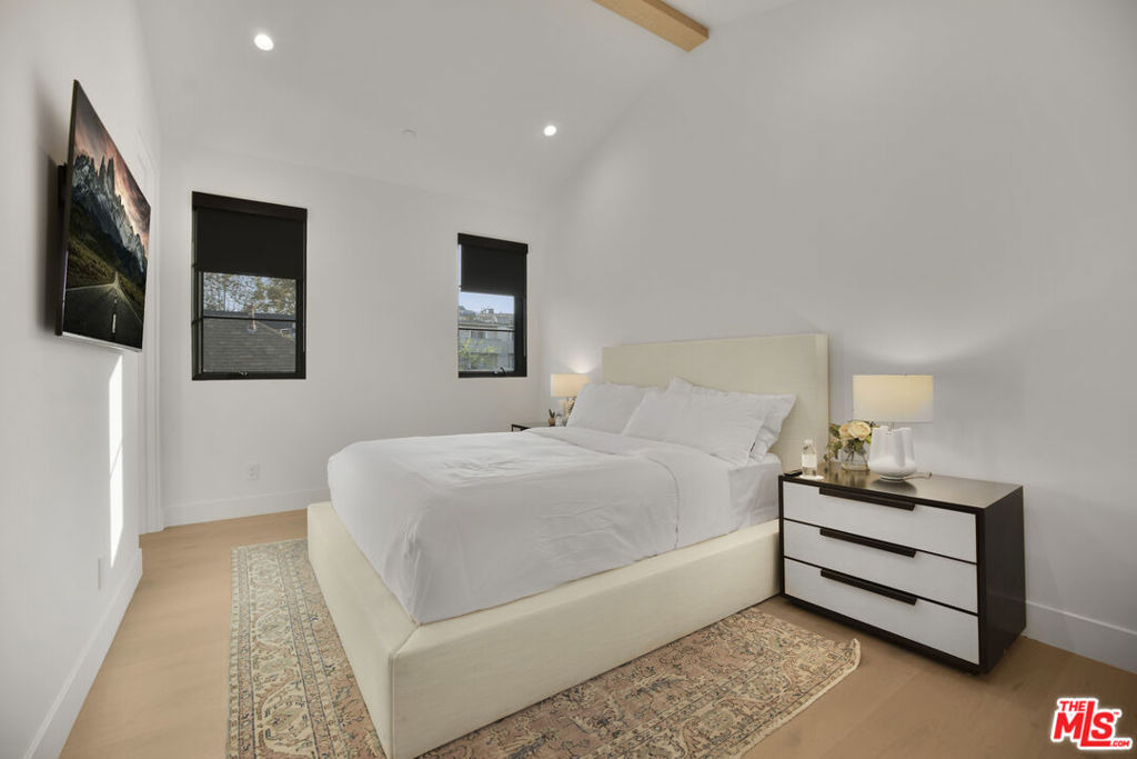 4433 Kraft Avenue - Photo 41