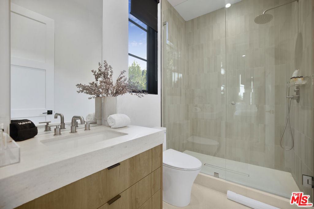 4433 Kraft Avenue - Photo 44