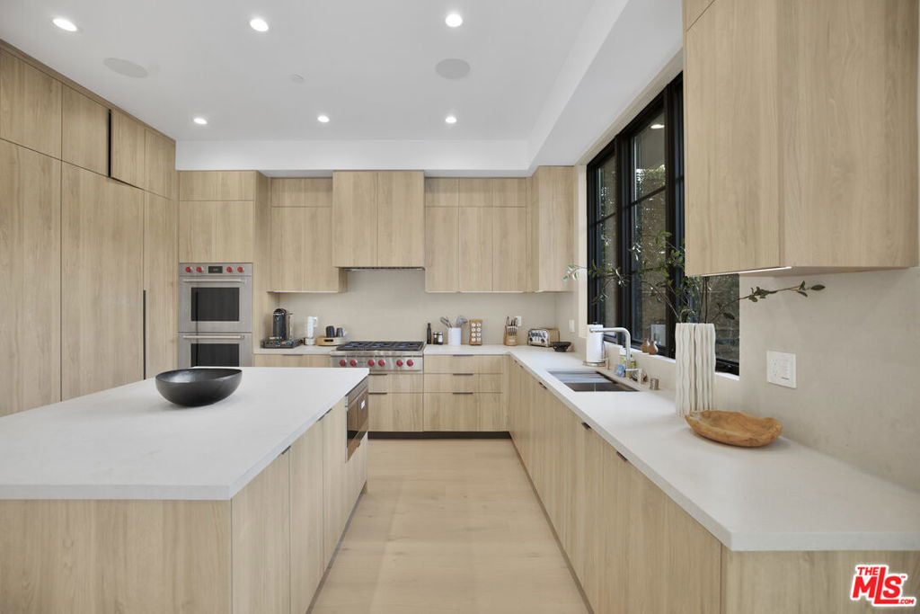 4433 Kraft Avenue - Photo 13