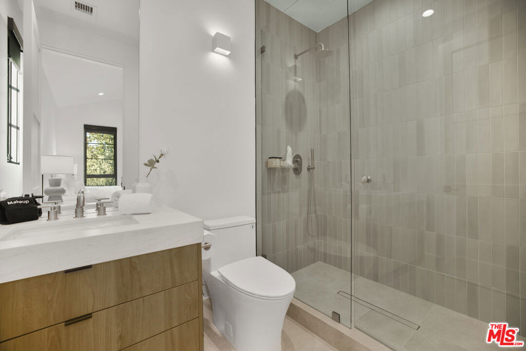 4433 Kraft Avenue - Photo 36