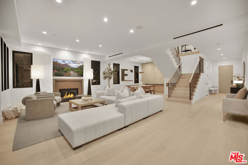 4433 Kraft Avenue - Photo 8