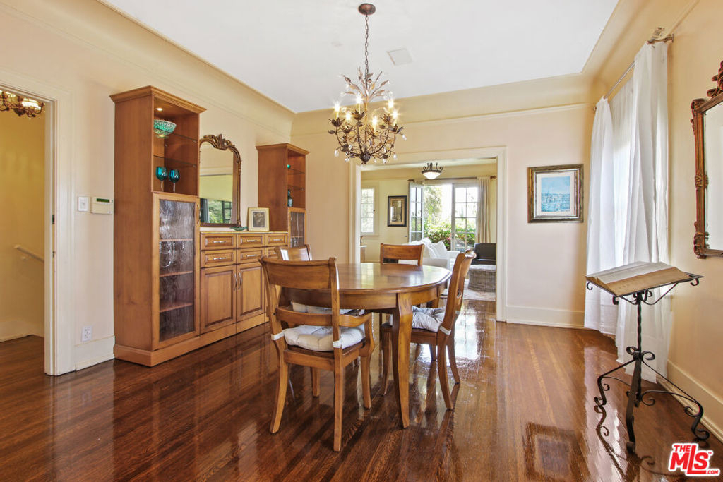 617 N Plymouth Boulevard - Photo 7
