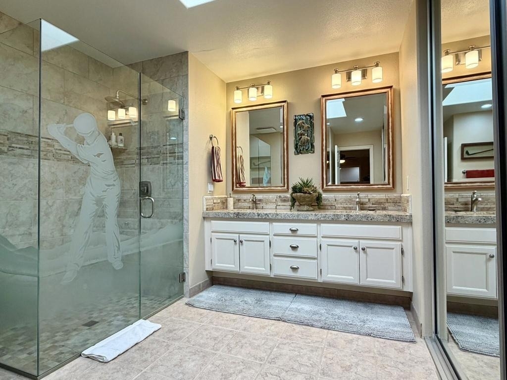 205 Las Lomas - Photo 11