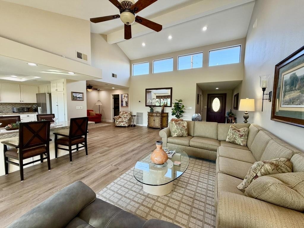 205 Las Lomas - Photo 5