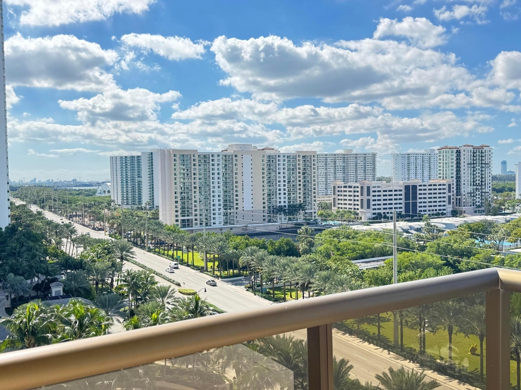 16275 Collins Avenue - Photo 2
