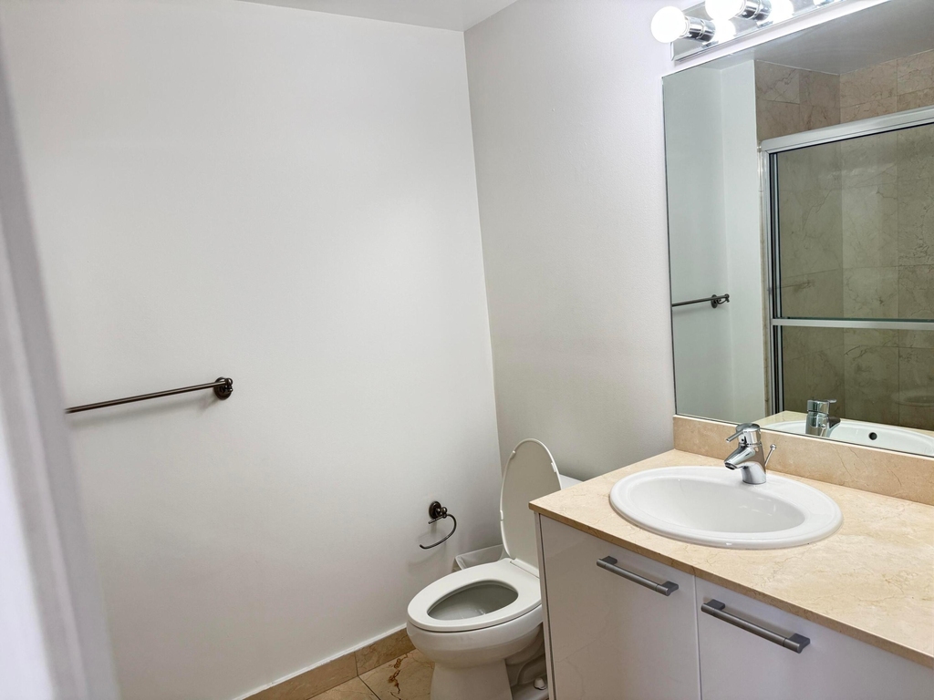 16275 Collins Avenue - Photo 18