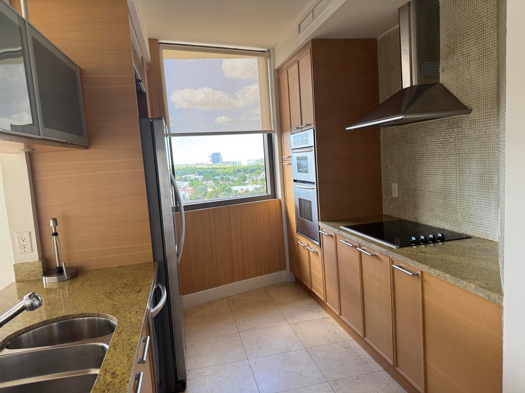16275 Collins Avenue - Photo 5