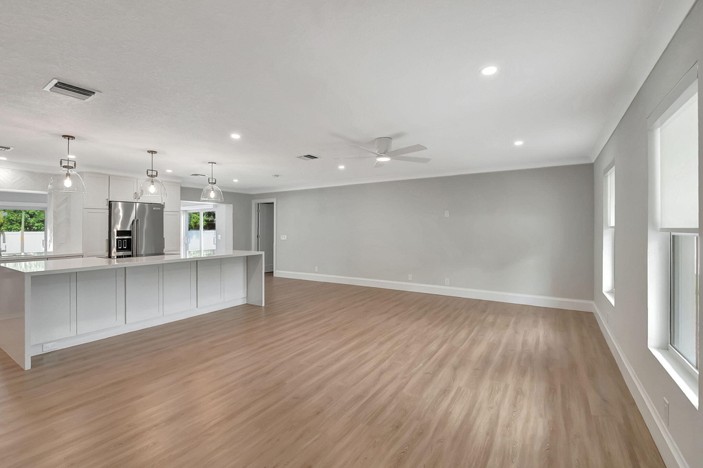 135 Se 28th Court - Photo 11