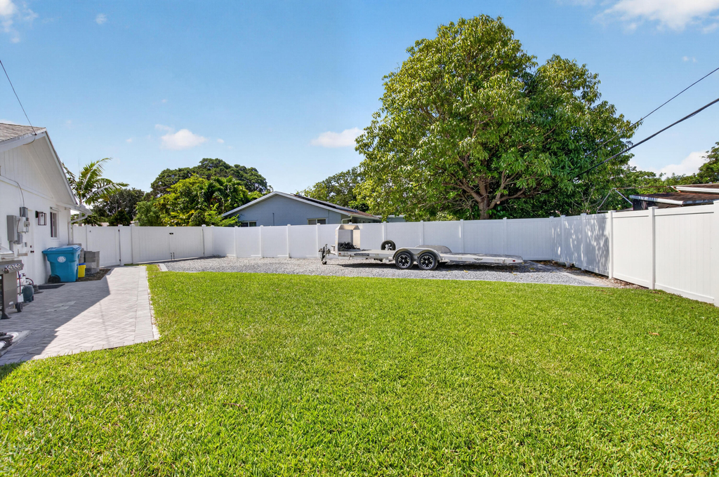 135 Se 28th Court - Photo 60