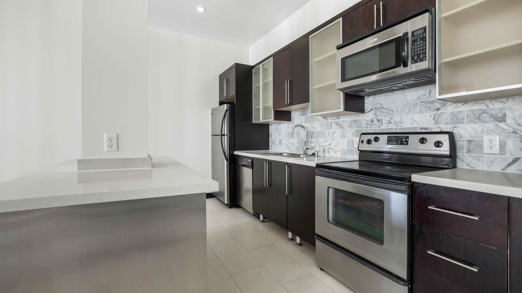 609 S. Grand Ave - Photo 2