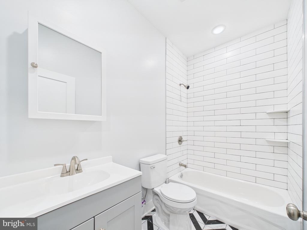 5208 Chancellor Street - Photo 9
