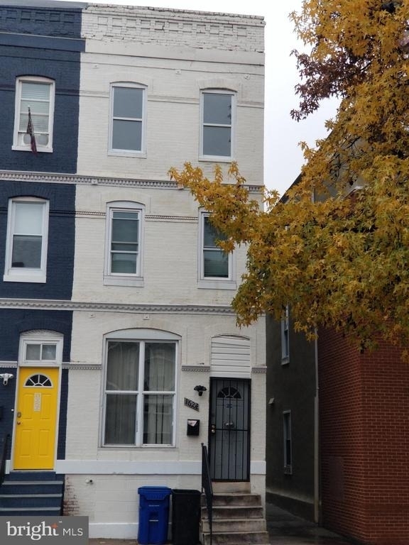 1624 W Lexington Street - Photo 0