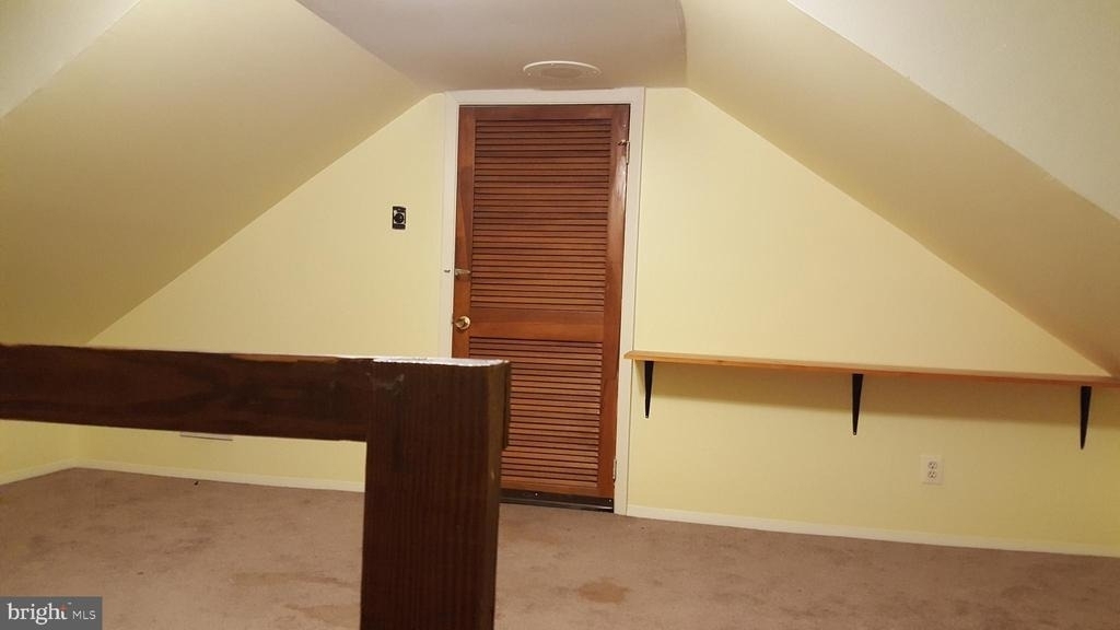624 Stirling Street - Photo 11