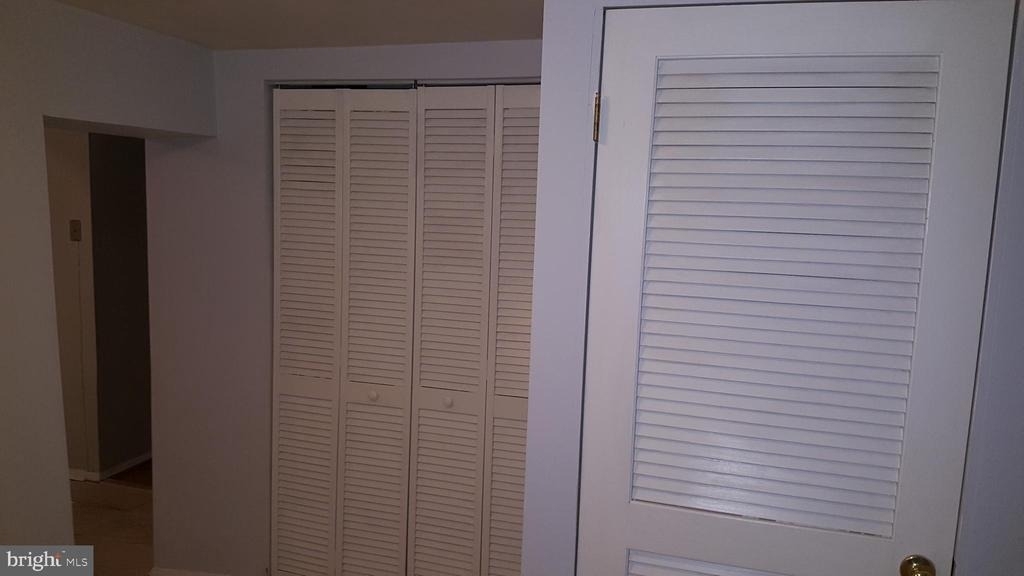624 Stirling Street - Photo 22
