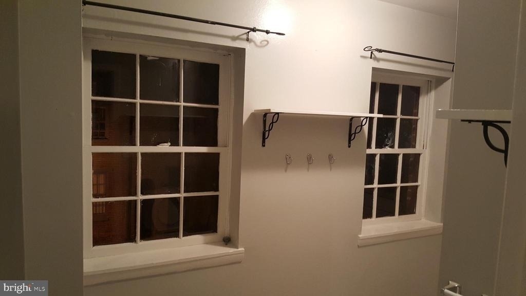 624 Stirling Street - Photo 15