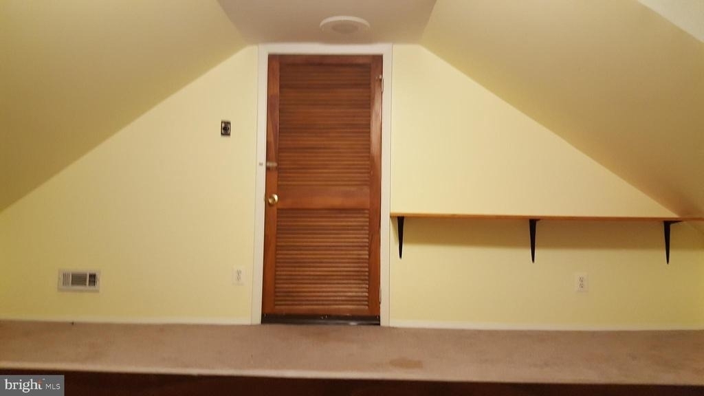 624 Stirling Street - Photo 13