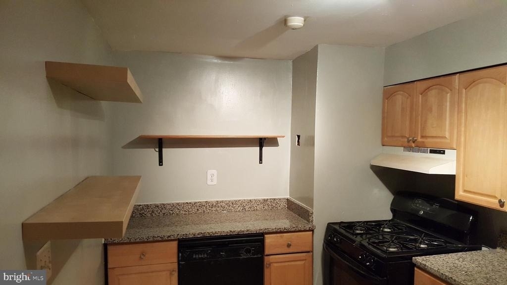 624 Stirling Street - Photo 16