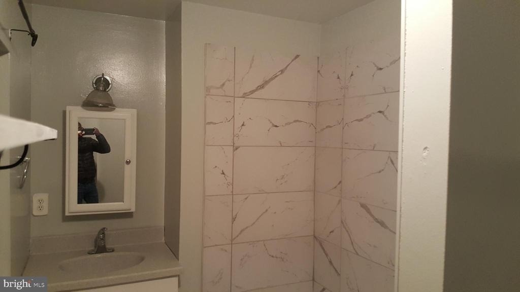 624 Stirling Street - Photo 9