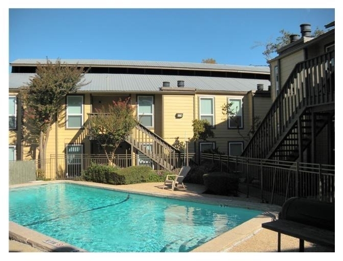 1000 W 26th St - Photo 1
