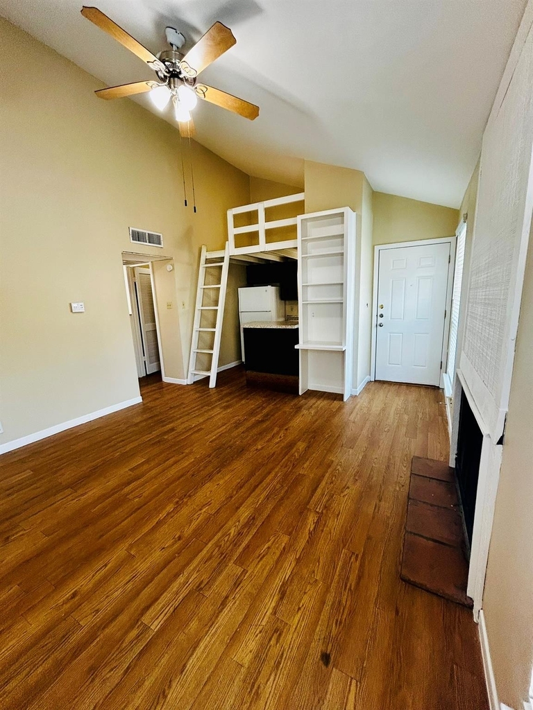 1000 W 26th St - Photo 6