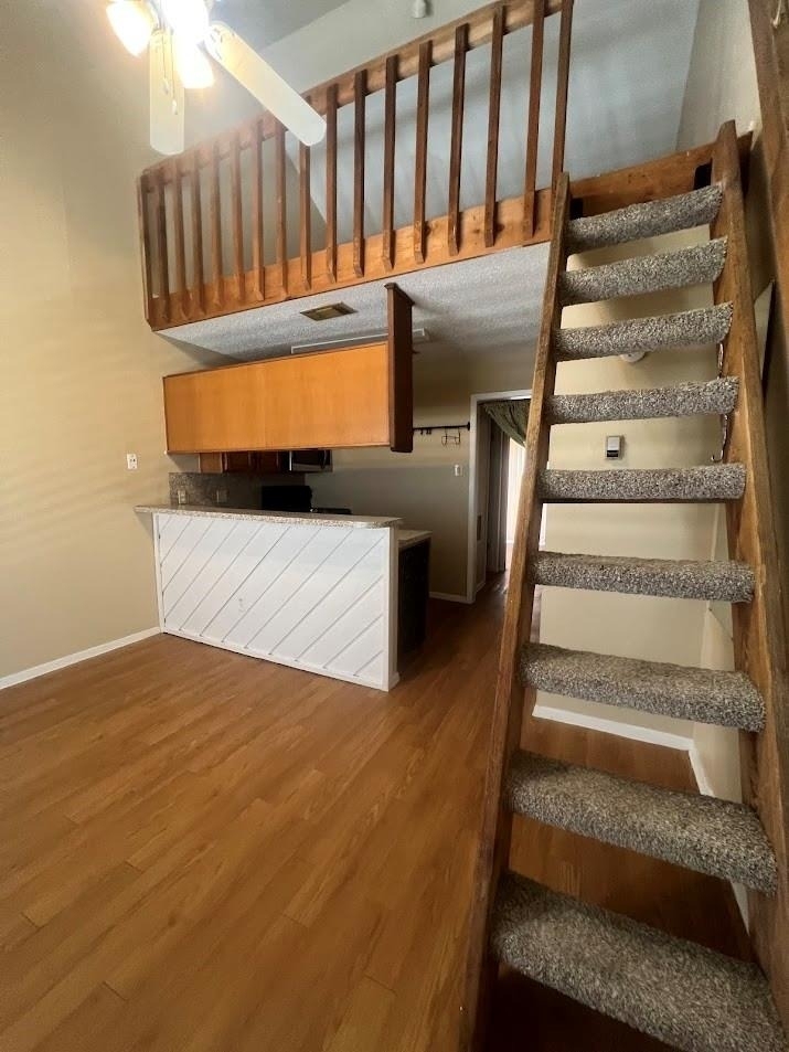 2210 Pearl St - Photo 2